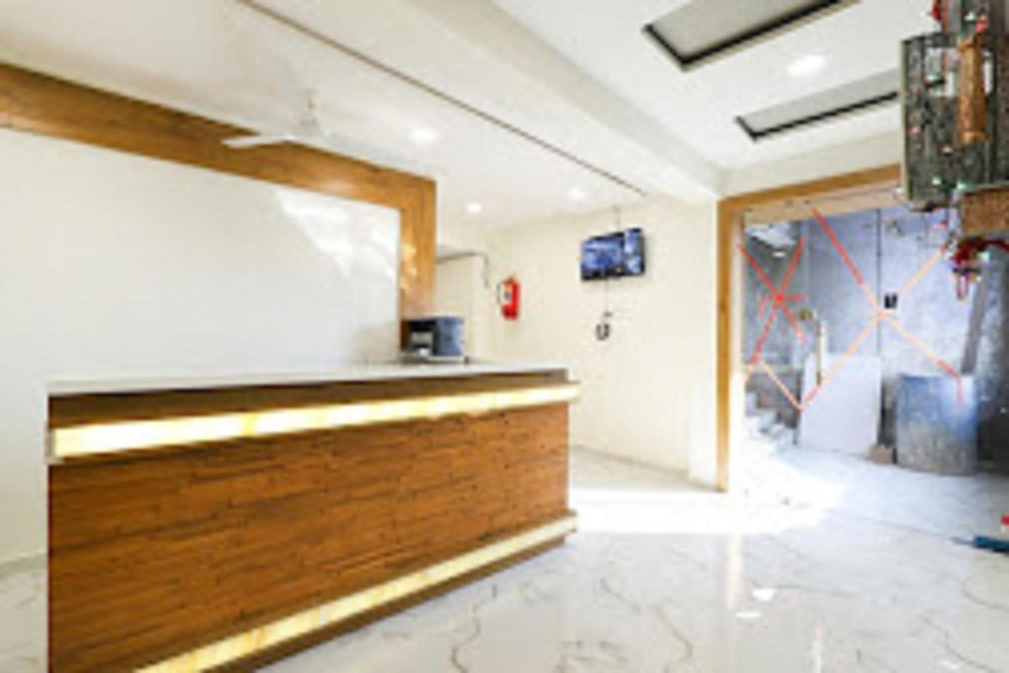 Hotel New Lake View Ахмедабад Екстериор снимка