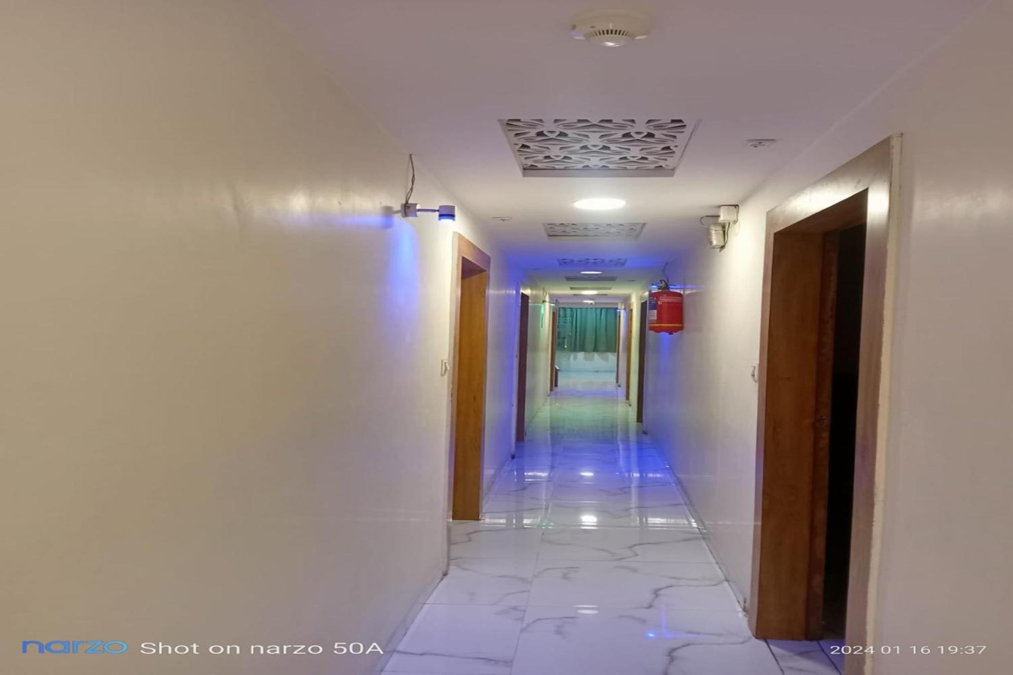 Hotel New Lake View Ахмедабад Екстериор снимка