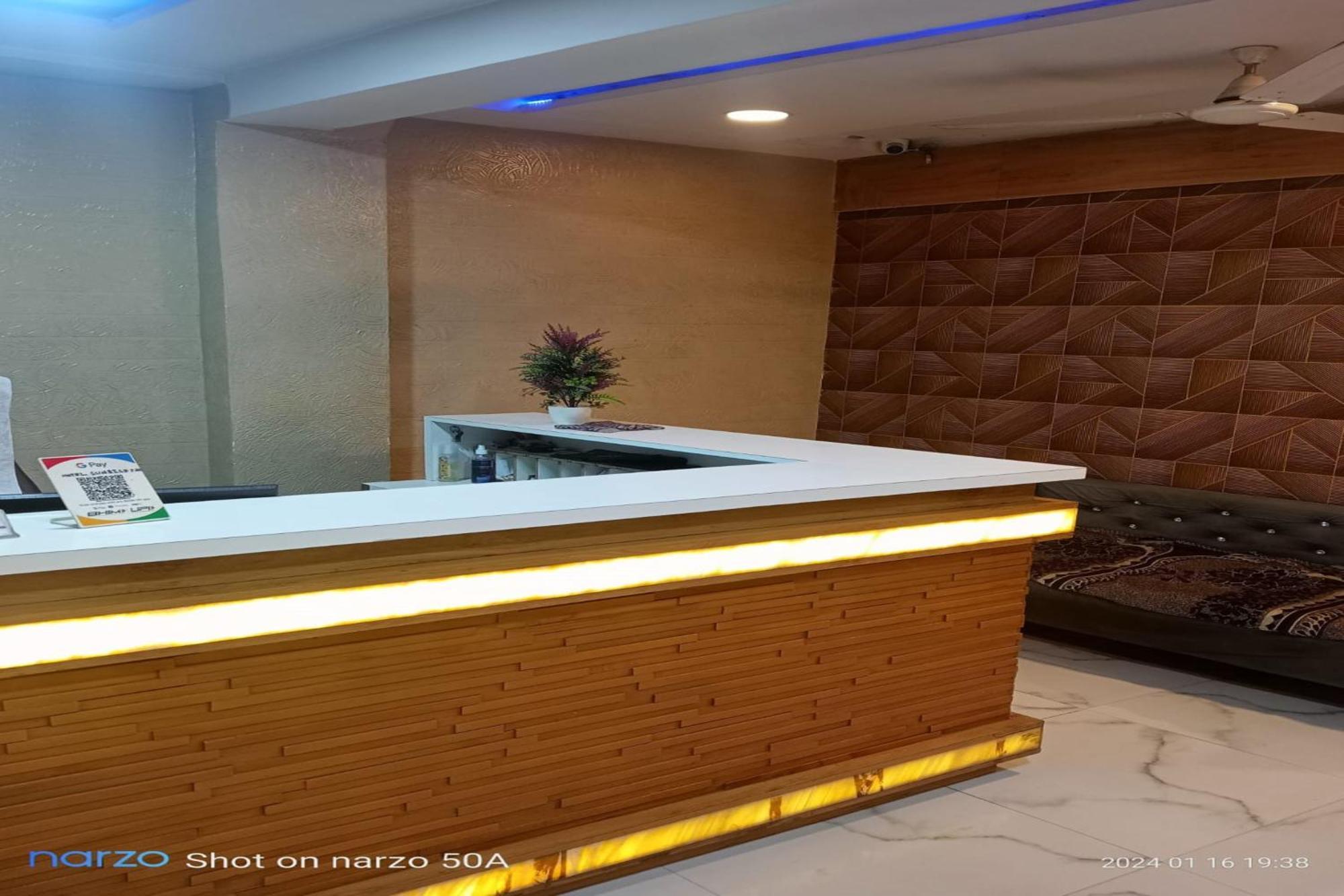 Hotel New Lake View Ахмедабад Екстериор снимка
